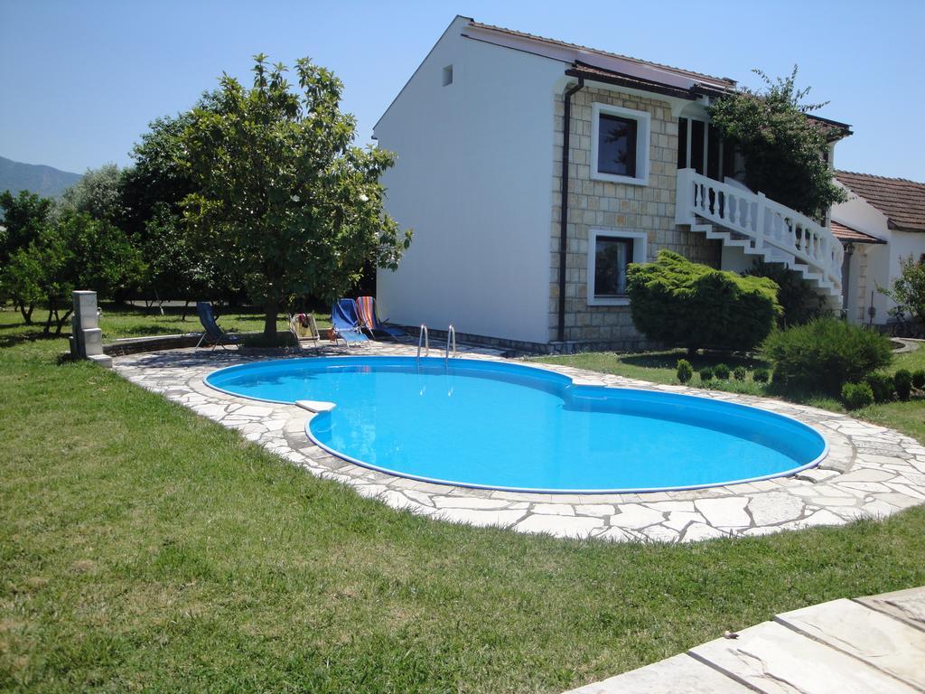 Leisure House Jovovic Βίλα Bar Δωμάτιο φωτογραφία